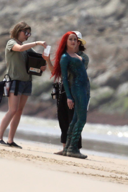 justiceleague:Jason Momoa and Amber Heard filming for Aquaman (2018) at Currumbin Beach on October 2