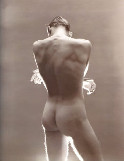 Malesinphotos:  Ph. George Platt Lynes [1907-1955] 