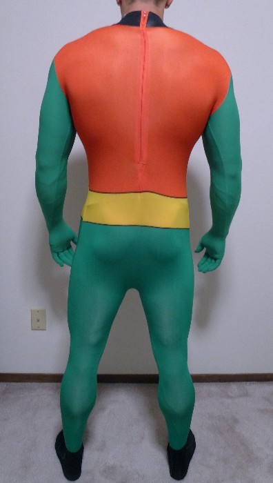 andaman382:  comicboys:  Robin Cosplay  Very nice
