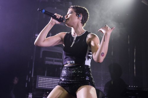 halseysource:[HQ] Halsey performing at the Badlands Tour, Manchester - 02.22.2016
