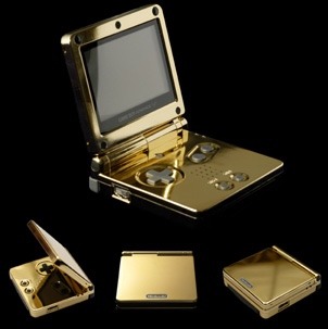 friendshipismax:  mariomarc:  isquirtmilkfrommyeye:  A real life treasure hunt.   In 2004, Nintendo released a gold colored Game Boy SP to coincide with their latest Zelda release: Minish Cap. Gold Zelda themed editions are pretty common for Nintendo