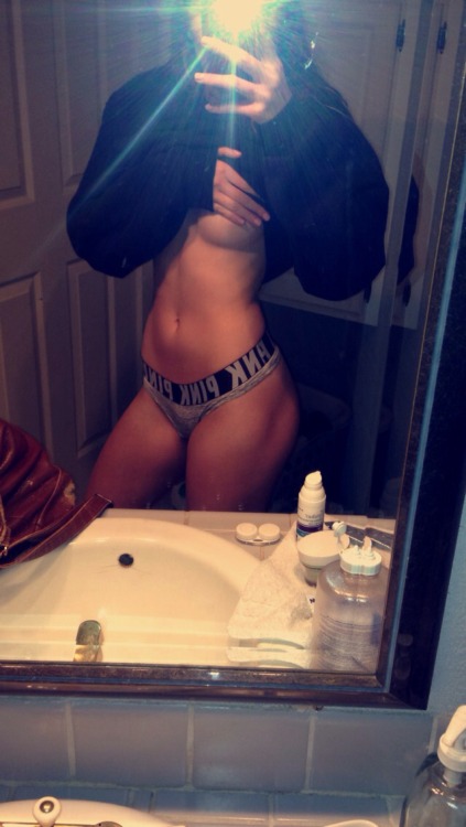 youveforgottenme98: I don’t think I need you but why does my body feel sad without you