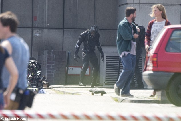 geeknetwork:  First look at Black Panther on the set of Captain America: Civil War