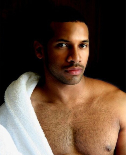 hairyjeans:Come closer, friend…