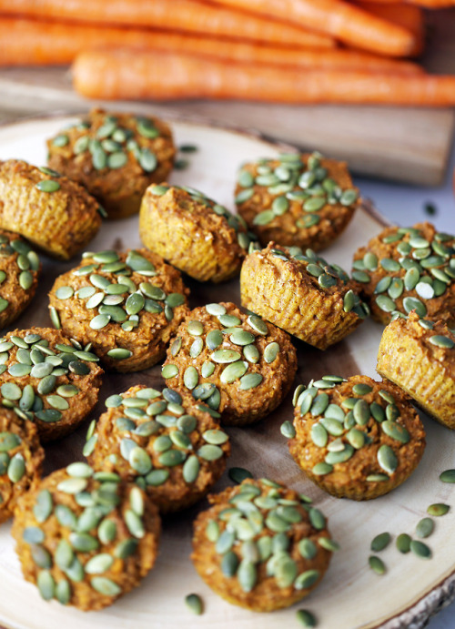 HEALTHY CARROT PUMPKIN MUFFINS - Enjoy this delicious Fall recipe for carrot pumpkin muffins. Made w