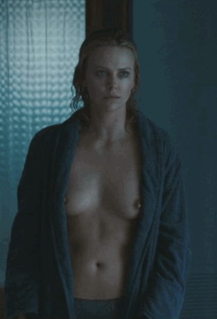 worlds-sexiest-women:  Charlize Theron 