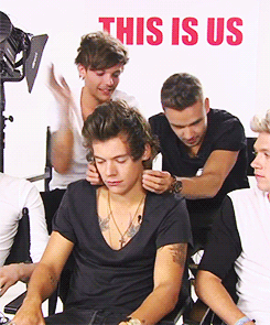 underwaternow:  verystyles:     #”TEE HEE HEE. DO THE THING TO HARRY.” #”DO THE THING LIAM. IT’LL BE FUN.”#”DO THE — HA HA FUCK YOU GET OFF HARRY’S FACE HOW DARE YOU” #[sadistic imp laughter] #”MISCHIEF!!!” 