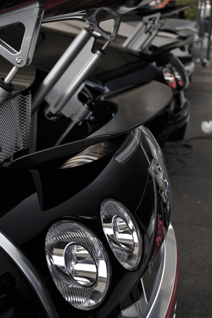 superluxury:  artoftheautomobile:  Bugatti Veyrons (Credit: Adam).    