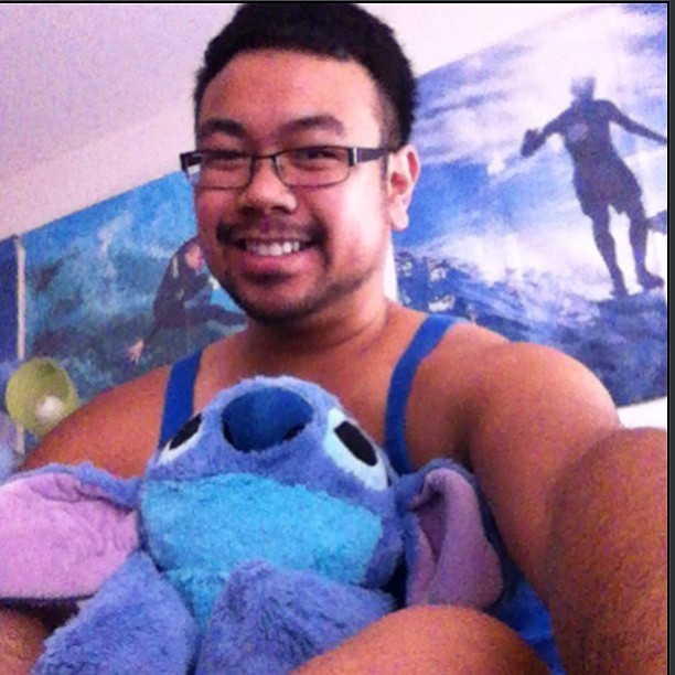chesterlepanda:  Obviously I like chillin with my homie Stitch before work. And I