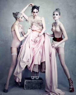 empress-empire:  [Sasha Pivovarova, Magdalena Frackowiak &amp; Jac Jagaciak]  Photoshoot: Dior Couture photobook  In Christian Dior {Fall/Winter 2004 Couture} 