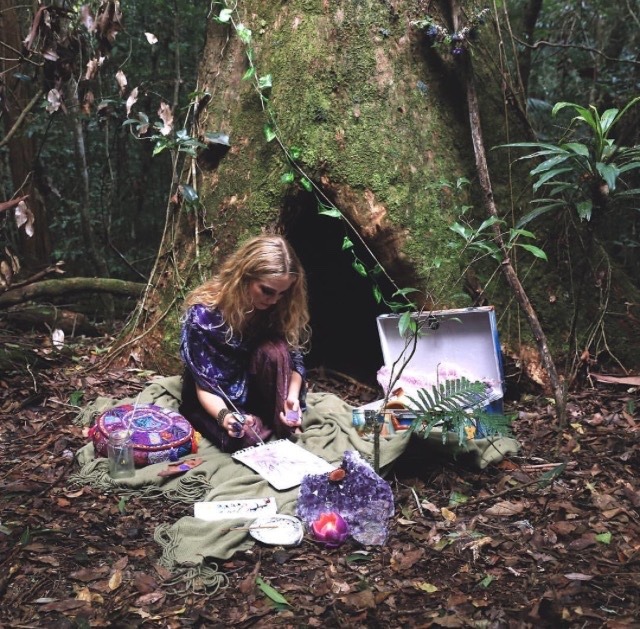 amethyst-bohemian-moonchild:“caitprovan ߒܢ