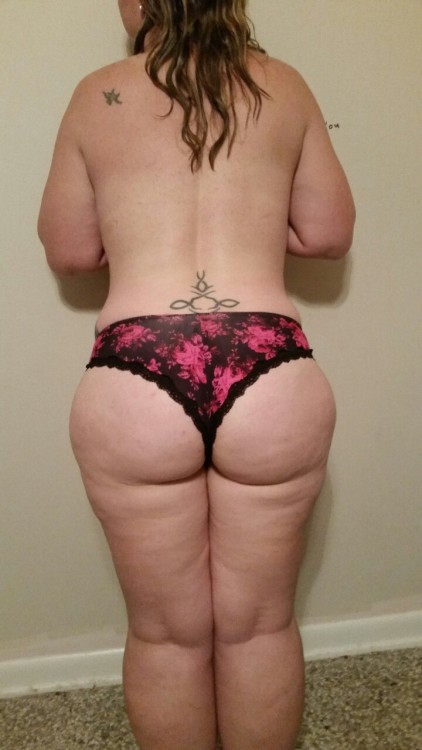 wifeynikole:  Happy Valentine’s Day! An early gift for you  xoxo