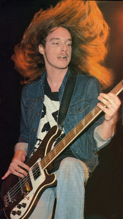 darkseidx2002: micheleduepuntici:  Cliff Lee Burton  Still sadly missed after all these years,there 