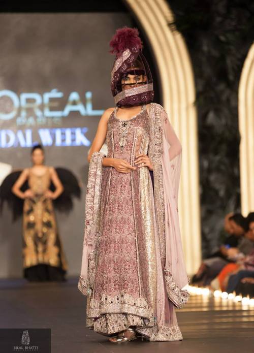 beautifulsouthasianbrides:Sonia Azhar PFDC L’Oreal Paris Bridal Week 2013