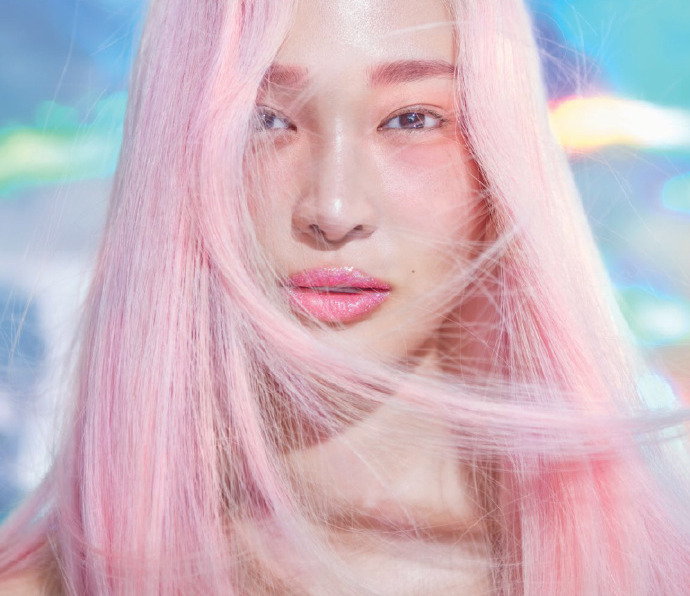 y2kaestheticinstitute:  The rest of ‘Glow Girl’ from Marie Claire China (May