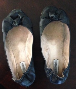 pinkysfeet:  My dirtiest flats. 