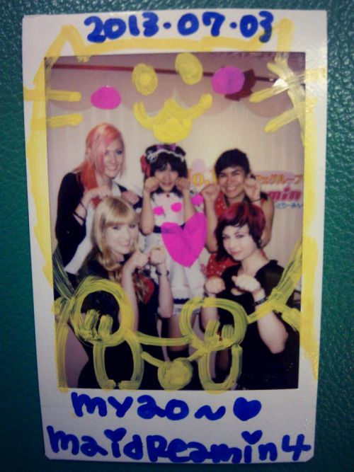 Going to a maid cafe in Akihabara this summer was an amazing experience and one that I definitely wo