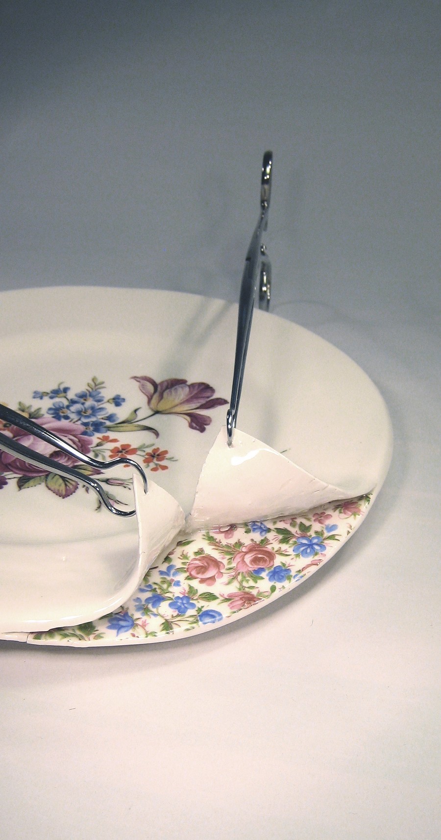 lavenderwaterwitch:  culturenlifestyle:  Ceramics Under The Knife: Artist Reveals