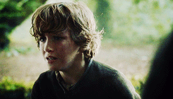 sansastarkt:   I want to weep. I want to be comforted. I’m so tired of being strong.