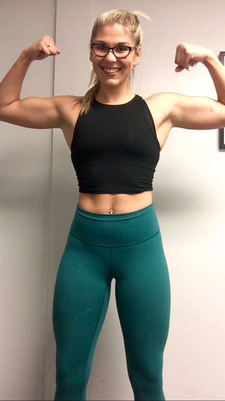 fitnika:  Selfiez of the day   I rolled my ankle at the begging of my workout but