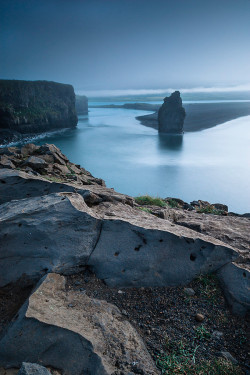 ponderation:  Reynisfjara by Thomas Buchmann 