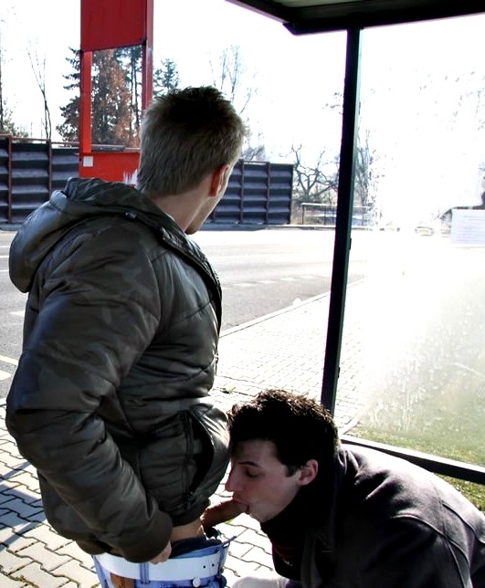 corbeauxtube:  Love public sex — it’s so fuckin’ hot.   