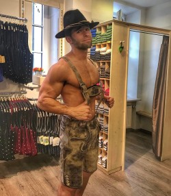 hotstudsdaily:  Jake Miller