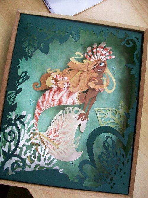 thefrogofswords:everydayamermaid:Bookworm and Lionfish by Brittney Lee@laure-demontety