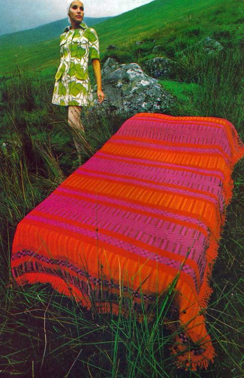 mangodebango:  Pure New Wool fashion brochure, Ireland, 1969.