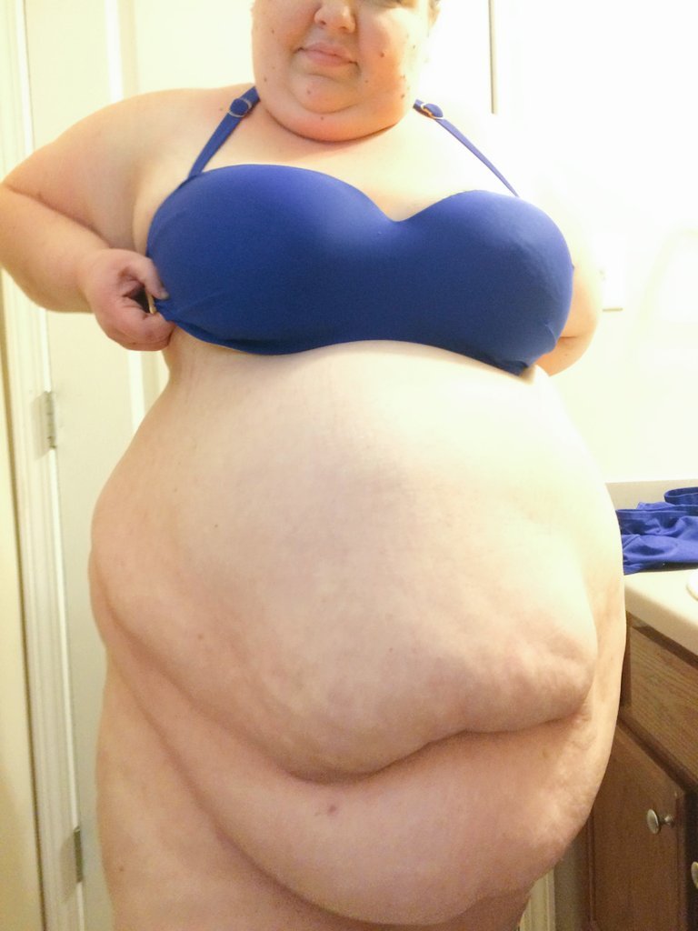 garyplv:  ssbbw-isla:  Trying on my new bikini… the bottoms are going to have their