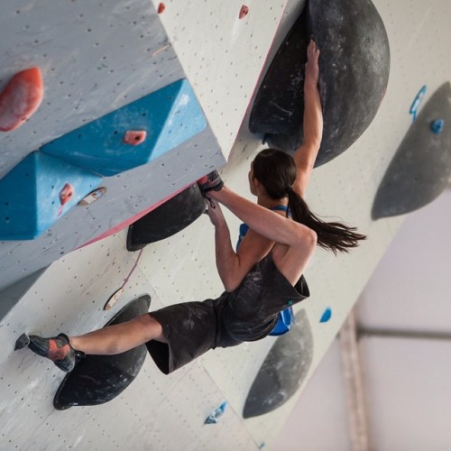 house-under-a-rock: Megan Mascarenas pulling out the ol’ heel hook over the shoulder move. Classic! 