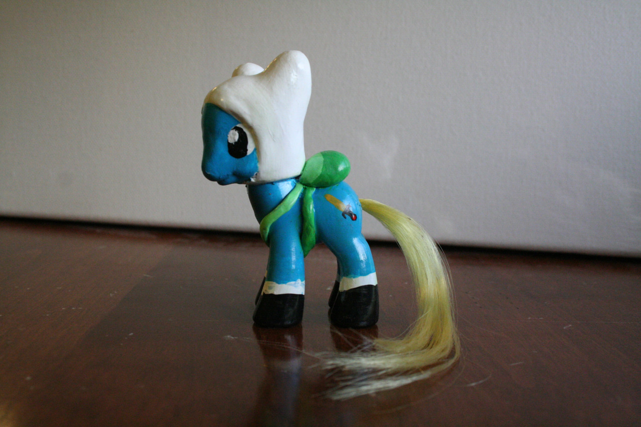 cricketshuman:  I love making ponies! And I want to make them for you! If you want