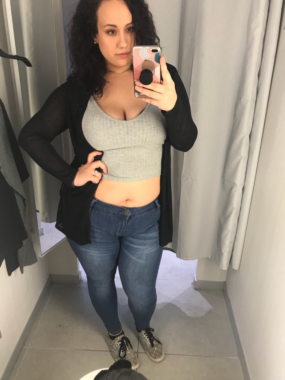 sufferingforsanity:  Damn us fat girls look GOOD in crop tops
