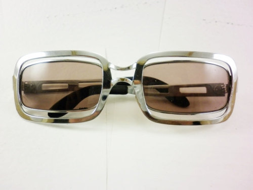 VintageArtStuff: Vintage Unisex SunGlasses I dunno what’s so cool about these frames, but it&r