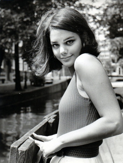 jbinjapan:  Tina Aumont (1966) 