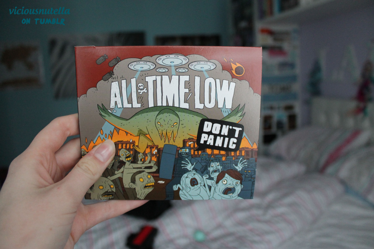 viciousnutella:this CD rocks my world c: