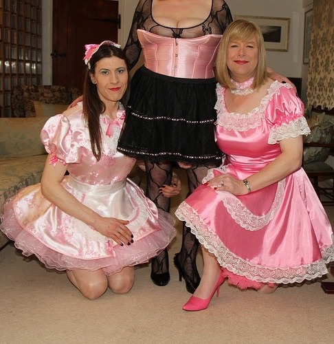 sissytwins:  Such lovely sissy twins…