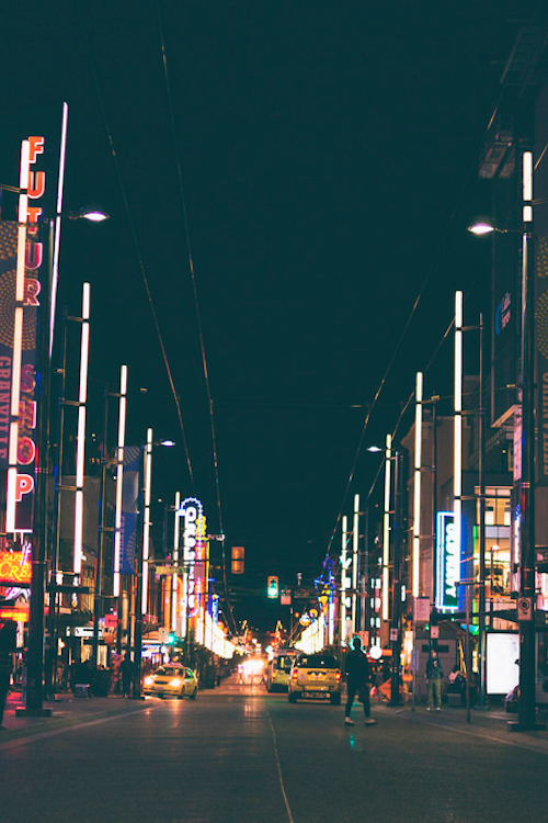 L U X U R Y E R A