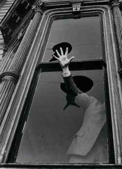 hauntedbystorytelling:  John Gutmann :: The Cry, 1939 