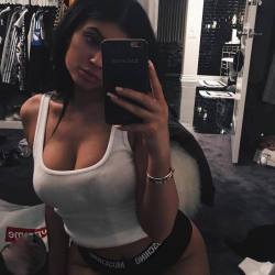 celebgoodies:  Kylie Jenner  http://celebgoodies.tumblr.com