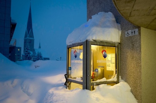 A telephone box in Davos on January 22, 2018.&gt; Photo: Fabrice Coffrini.