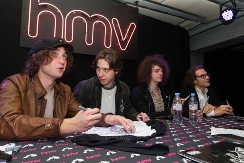 HMV Live @ 363 Oxford Street Signing - 5/27 [source]