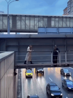 lezkissgifs: