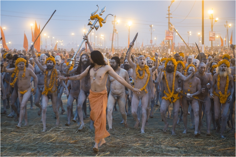 nakedattheriver:  Naga babas on the way to holly bath, kumbh mela, India. 