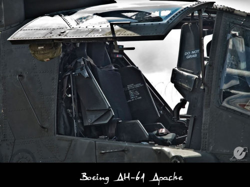 Porn espacointerativo:  Boeing AH-64 Apache… photos