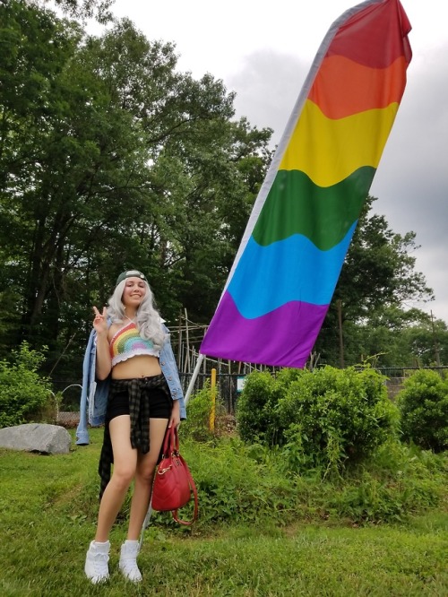 thescarletstitch: I felt pretty cute in my look for my local pride event this weekend!