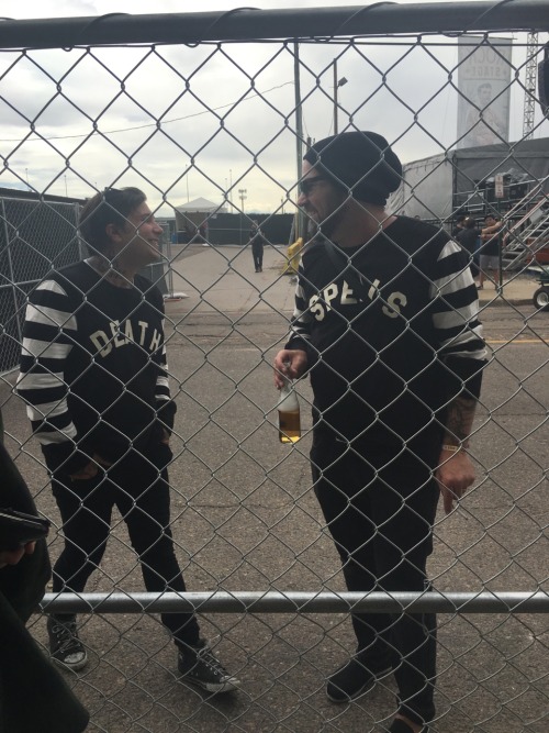 deathspellsforever:they came out to meet us after they performed