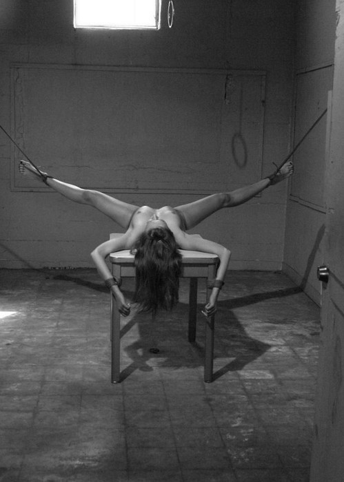 casadoconunafrigida:  For More Like This, FOLLOW US! We follow back!http://casadoconunafrigida.tumblr.com/