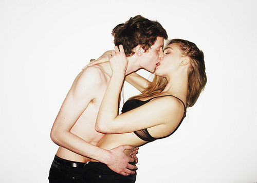 implosia:  nubise:  more here x  ☾☾