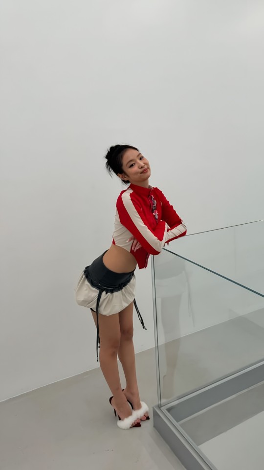 Jennie ( Blackpink)